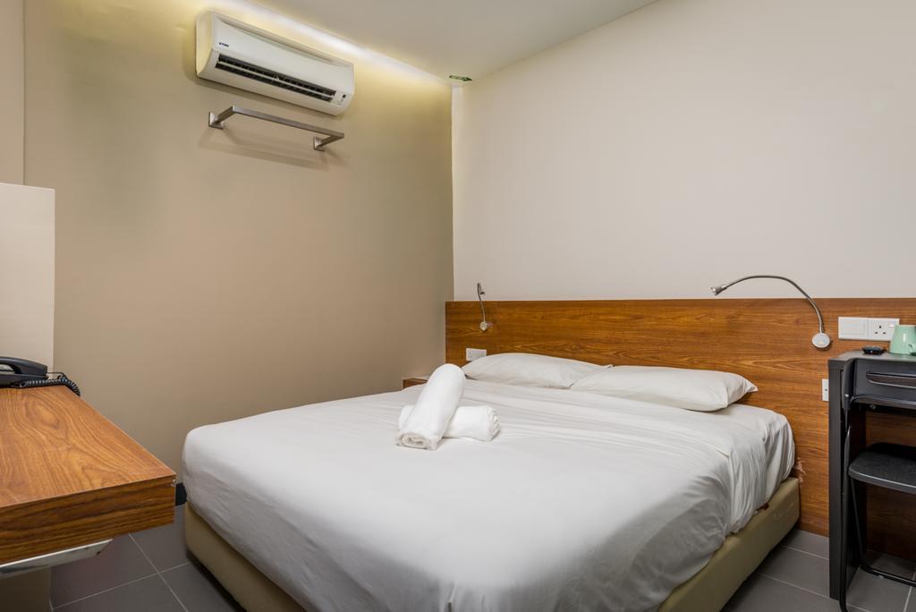 Max Hotel Субанг-Джая Экстерьер фото