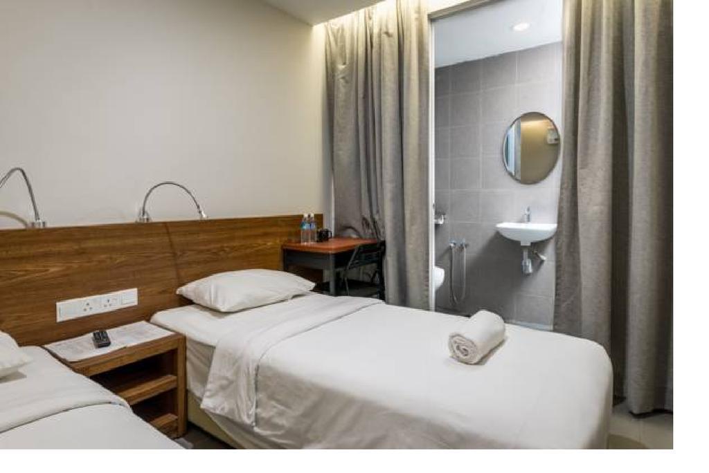 Max Hotel Субанг-Джая Экстерьер фото